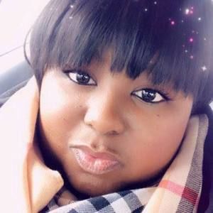 Meet your Posher, Tia